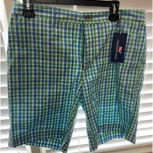 Me ‘s Vineyard Vines classic fit breaker shorts